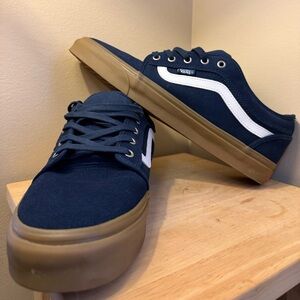 Vans Men’s Navy Skate Shoes Size 13 — Gum Sole